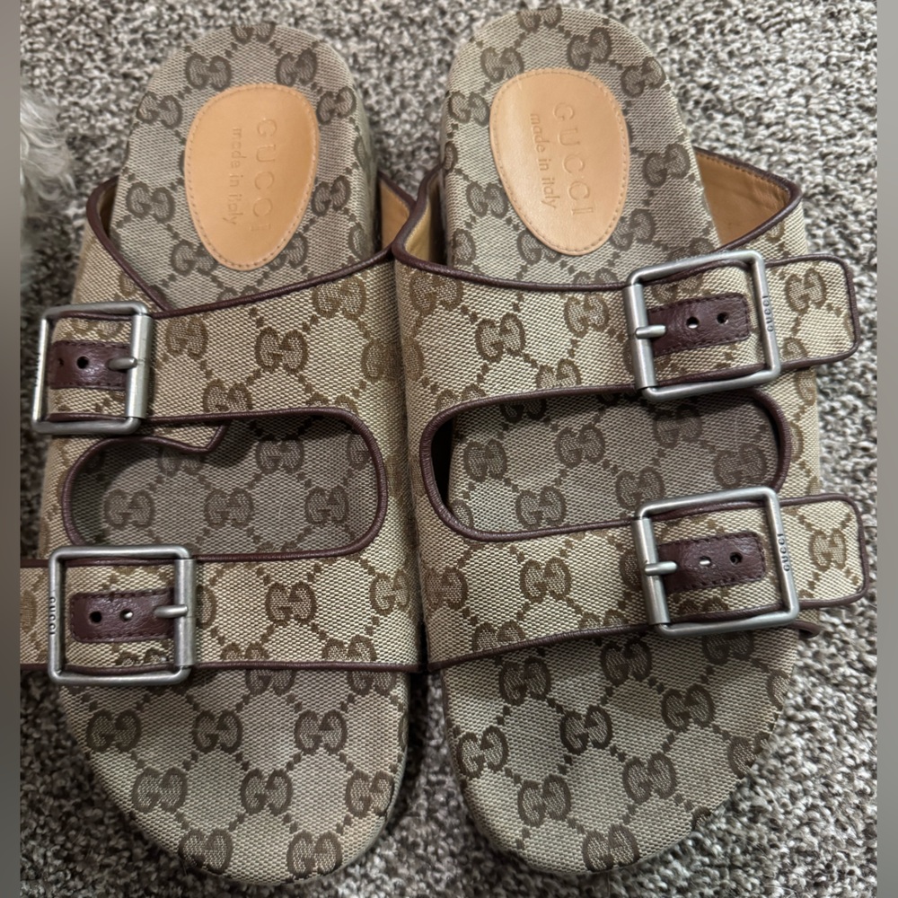 Gucci slides